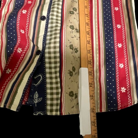 Tapestry Woman’s USA Patriotic Print Button Up Shirt Size Small Multi Color - Picture 6 of 9